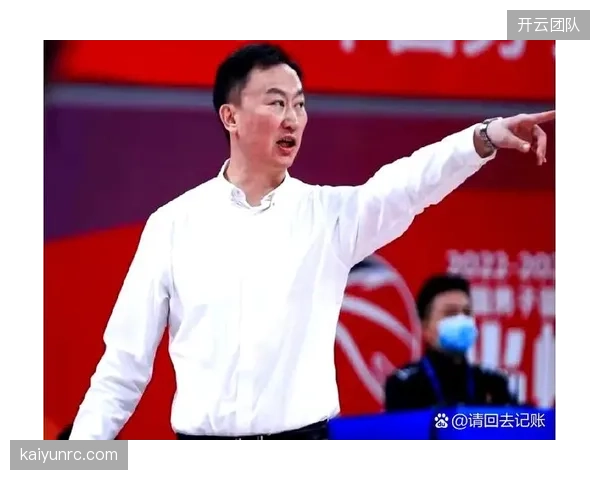 教练组需对球员进行心理建设，以克服本土作战的巨大期望与压力。